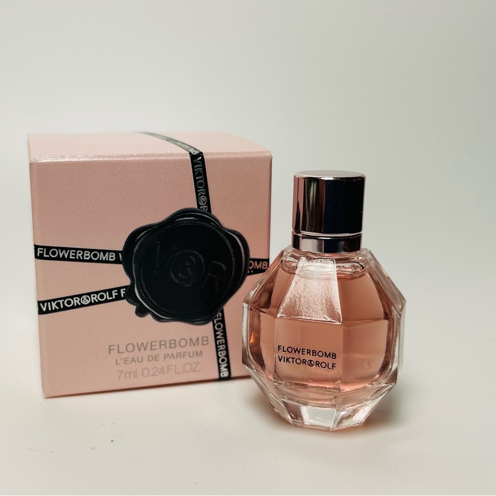 Viktor & Rolf Flowerbomb Mini size